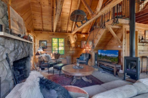 Falcon's Rest - Ski and Summer Cabin in The Heart of North Lake Tahoe- Gas Fireplace Carnelian Bay